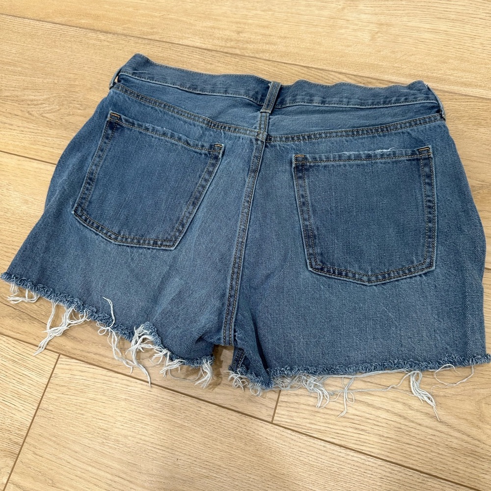 Old Navy Distressed High Rise Shorts - Picture 6 of 7